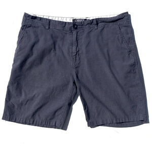 EZEKIEL Men’s Black and Gray Plaid Shorts Flat front size 36